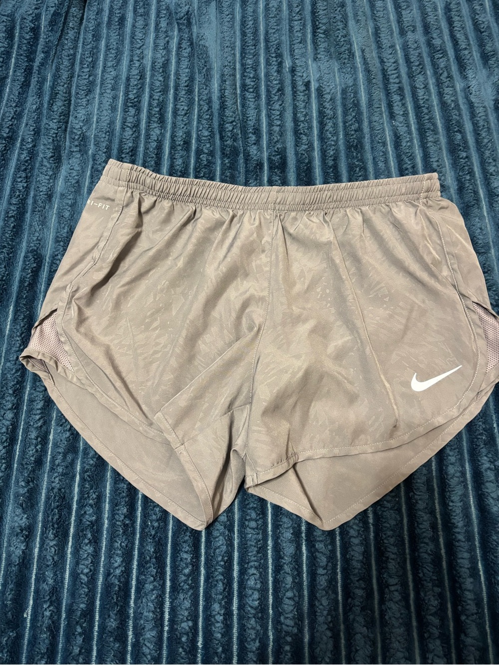 Nike Women’s Light Gray Dri-FIT Athletic Shorts